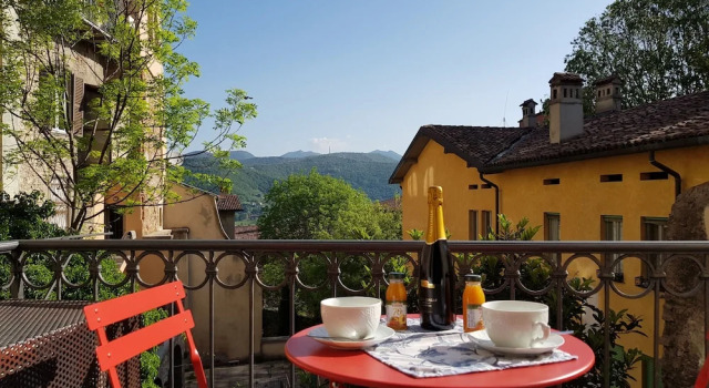 Апартаменты с красивым видом из окна Bergamo Alta Guest House