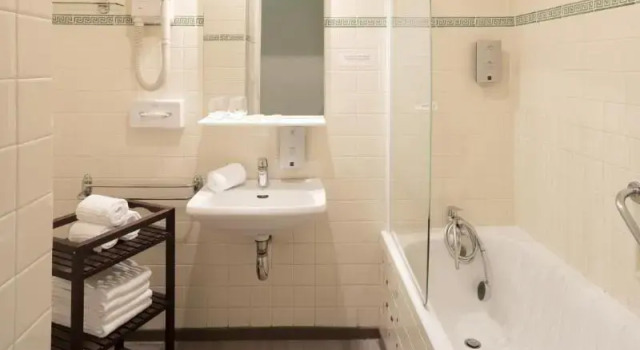 Четырёхместный номер Standard Дуплекс Logis Hôtel Restaurant Les Cèdres