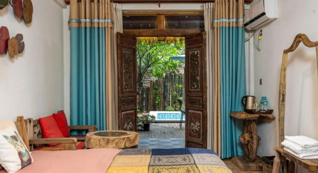 Двухместный номер Standard с видом на бассейн Hidden Garden Inn (Airport Transfer)