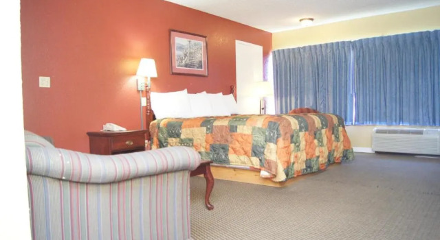 Двухместный номер Standard Holiday Lodge & Suites
