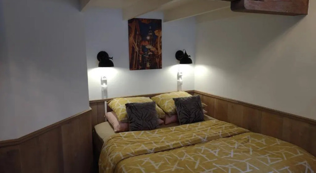 VRYE HEERLYKHEYD ( adults only ) studio 3, Забронировать Отель Отели Мидделбург с парковкой, Парковка
