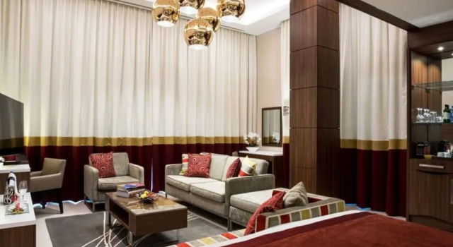 Люкс с балконом The Envoy Hotel Abuja