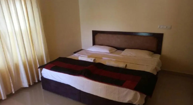 Двухместный номер Deluxe с балконом и с красивым видом из окна Wintergreen Water Front Resort- 5 Bedroom Villa