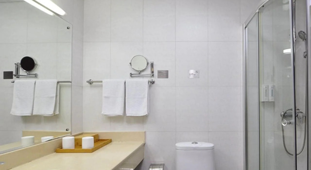 Jinmao Hotel - Kunming, Rezerwuj Hotel Hotele w Kunming z parkingiem, Parking