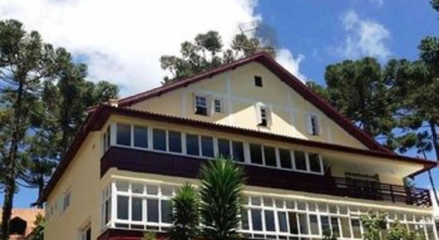 Hotel Fazenda Golden Park Campos do Jordão, Забронировать Отель Кампус-ду-Жордан Mantiqueira Mountains, рядом с Парк развлечений Tarundu