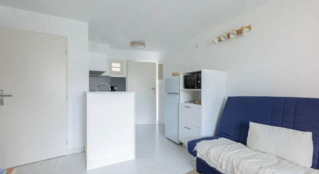 Bright & Breezy Retreat in Agde, Rezervovat Apartmán Hotely v Canal du Midi s bazénem, Bazén