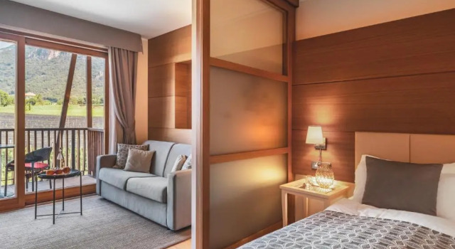 Полулюкс с балконом Art & Design Hotel Napura