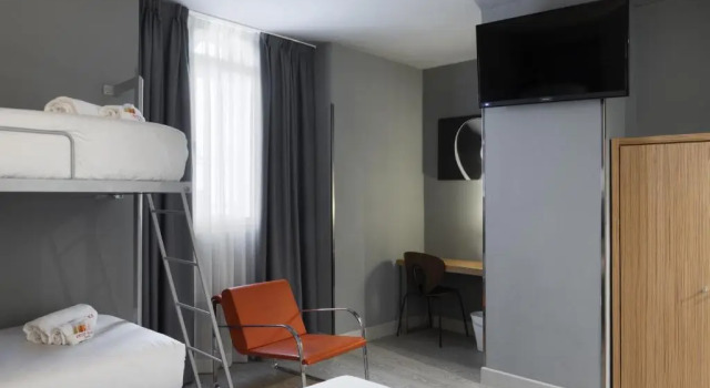 Четырёхместный номер Petit Palace Alcalá