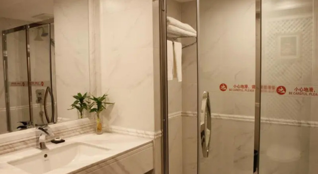 Двухместный номер Standard с видом на сад Customs Hotel