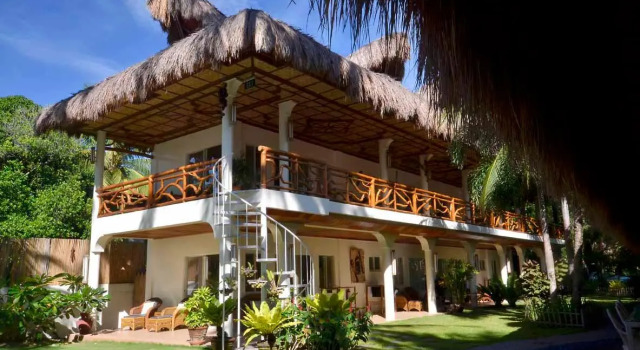 Номер Deluxe Mikes Dauin Dive Resort