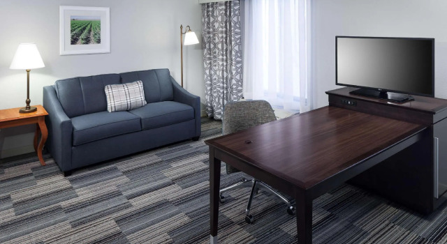 Двухместный люкс Hampton Inn & Suites Tulare