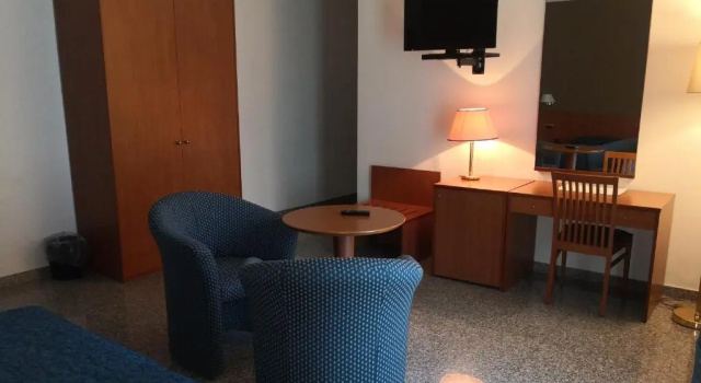 Confort cvadruplă cameră Hotel 90