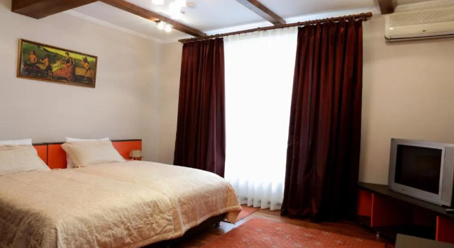 Hotel BACHUS, Rezervasyon Otel Kişinev 