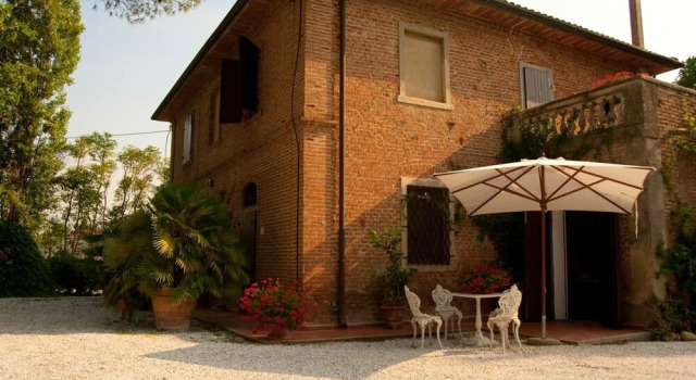 Studio in Terricciola, With Shared Pool, Enclosed Garden and Wifi, Book Hotel Terricciola Toscana