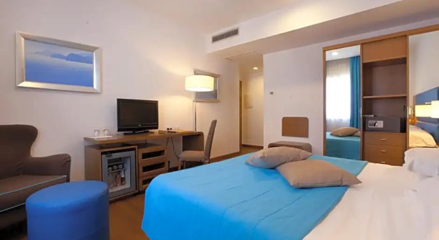 Номер Comfort Hotel Plaza