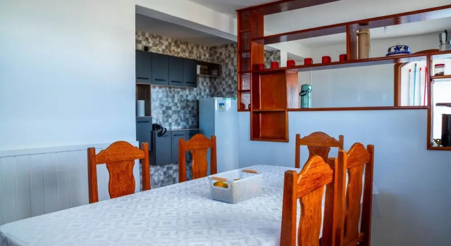 Casa com Lareira Wi-fi e Varanda com Vista, Забронировать Дом для отпуска Кампус-ду-Жордан Mantiqueira Mountains, рядом с Центр отдыха Tarundu
