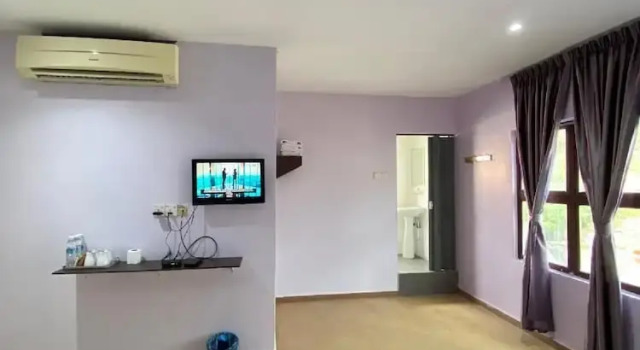 Четырёхместный номер Deluxe с видом на город Royal Hotel by MRVJ Business