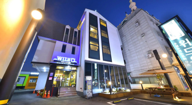WITH U Hotel & Guesthouse, Rezervasyon Otel Sokcho otoparklı oteller, Otopark