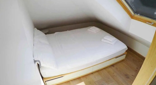 Hvar Attic Apartment, Prenota Appartamento Città di Lesina 