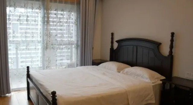 Семейный люкс с 2 комнатами с балконом и с видом на море Tianxiaxi Seaview Hotel Apartment (Beihai Yintan)