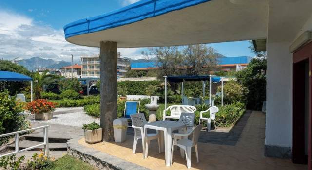 Семейные апартаменты с видом на море La Casina Del Pescatore On the Beach