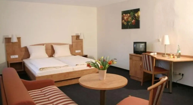 Hotel Garni Ebernburger Hof, Забронировать Отель Отели Бад-Кройцнах 3 звезды, 3*