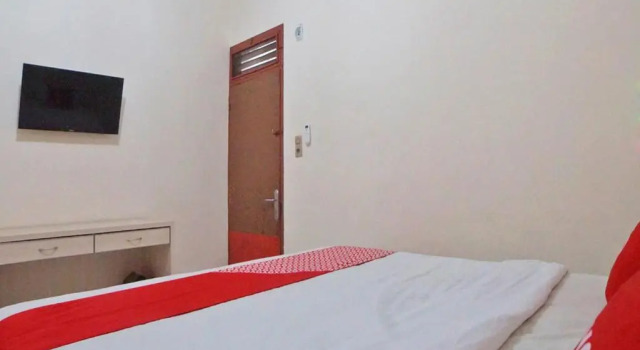 OYO 91776 Bina Family Homestay, Rezerwuj Hotel Medan Sumatra