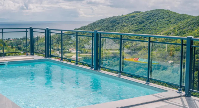 East Villa. Entre Terre, Ciel Et Mer., Varaa Hotelli Hotellit Fort-de-France pysäköinnillä, Pysäköinti