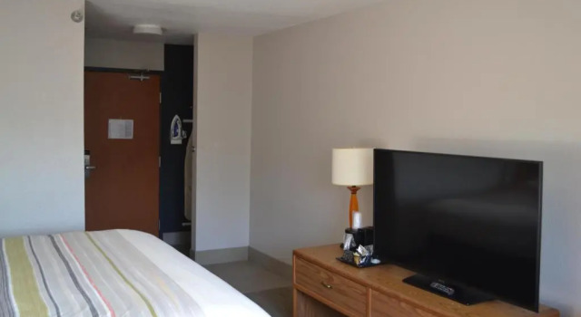 Номер Standard Country Inn & Suites by Radisson, Fairview Heights, IL