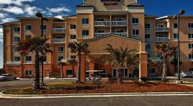 Четырёхместный люкс Executive Fairfield Inn & Suites Orange Beach