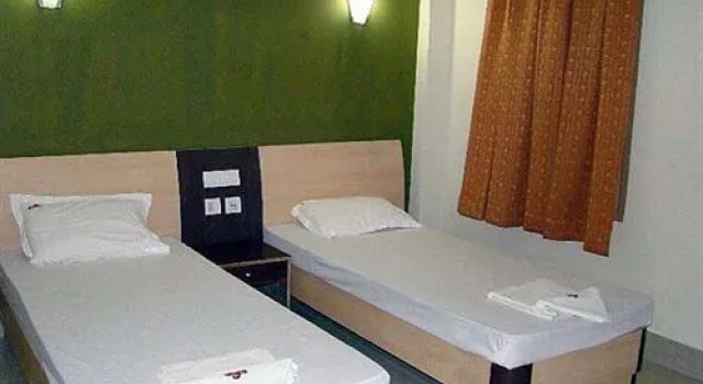 Hotel Santana, Rezervovat Hotel Hotely v Purí s parkováním, Parkování