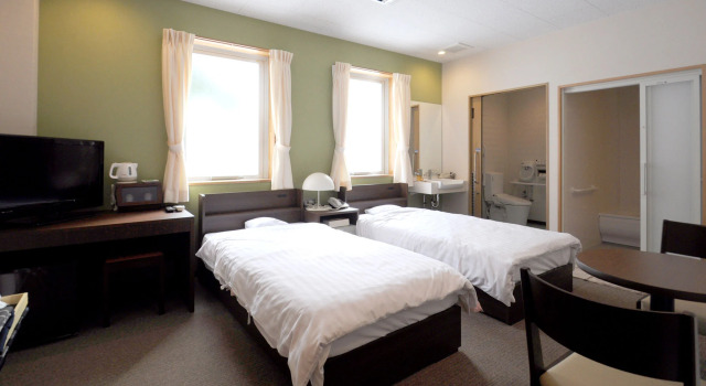 Donguriso, Book Hotel Kitahiroshima Hiroshima
