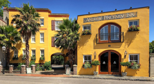 Andrew Pinckney Inn, Забронировать Отель Отели Исторического района с завтраком, рядом с Музыкальная фабрика, Завтраки