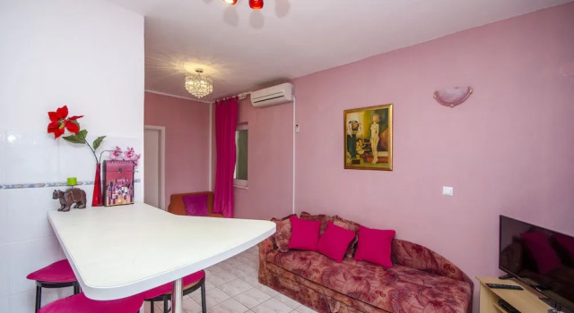 Apartments Pupa