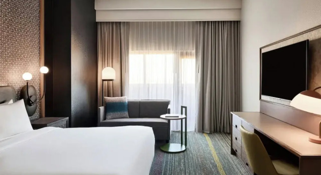 Номер Premium Renaissance Phoenix Glendale Hotel & Conference Center