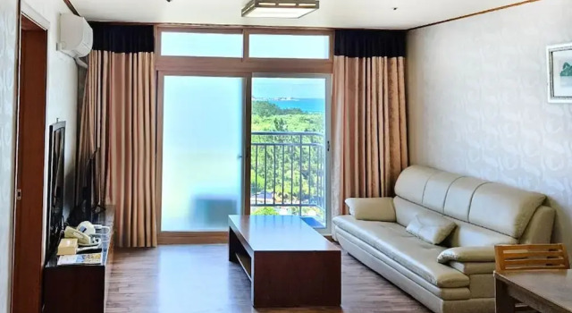 Люкс Royal с балконом Ilsung Jeju Condominium Resort
