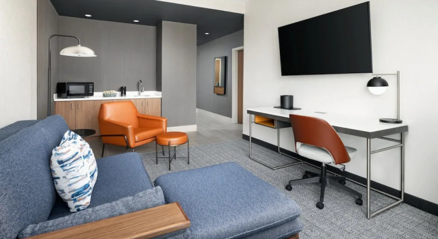 Люкс c 1 комнатой Courtyard By Marriott New Castle