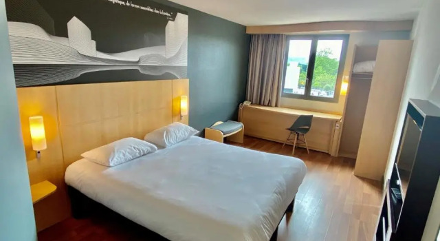Трёхместный номер Standard IBIS Cannes Mouans Sartoux Piscine parking gratuit