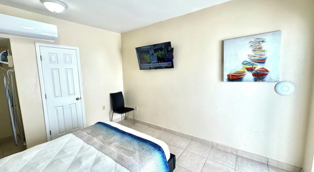 Le Bleu Bed and Breakfast, Rezerwuj Bed and Breakfast Providenciales Turks i Caicos