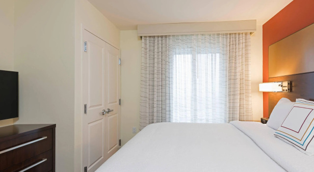 Residence Inn Milwaukee West, Rezerwuj Hotel Wauwatosa Wisconsin
