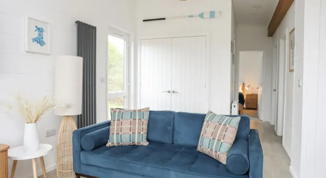 Galwad y Mor, Boek Hotel Dwyran Anglesey