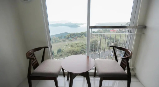 A2JSuites Bedroom Taal View Luxury Smart Home Suite Near Skyranch, Rezervovat Hotel Hotely v Tagaytay s parkováním, Parkování
