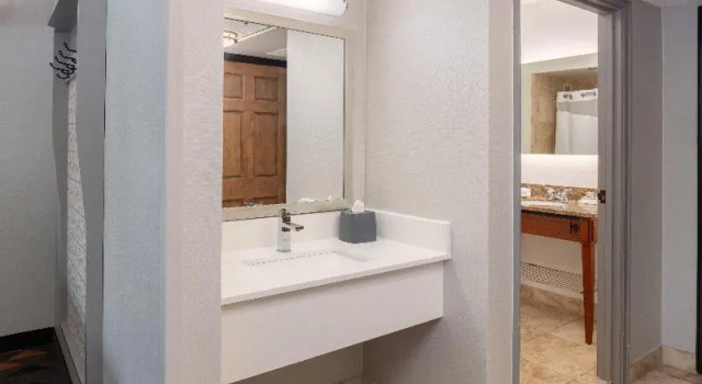 Двухместный номер Premium с балконом Holiday Inn Portland - Columbia Riverfront by IHG