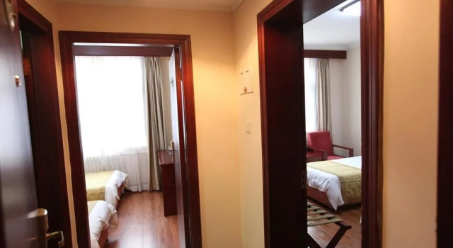 Qingdao Railway Jinhai Hongyu Hotel, Prenota Hotel Shinan District 