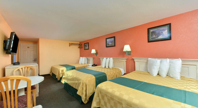 Шестиместный номер Standard Americas Best Value Inn Port Aransas