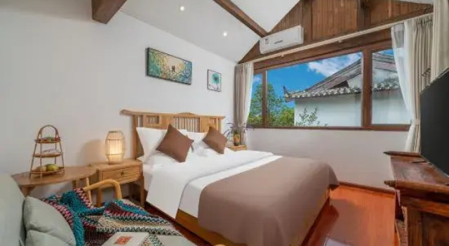 Lijiang Ancient City Yunxi Inn, Забронировать Отель Отели Лицзян с парковкой, рядом с Улица Сквер-стрит Древнего города Даянь, Парковка