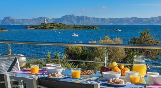 Вилла Vistafar - Private Pool & Only 50m to the Sea