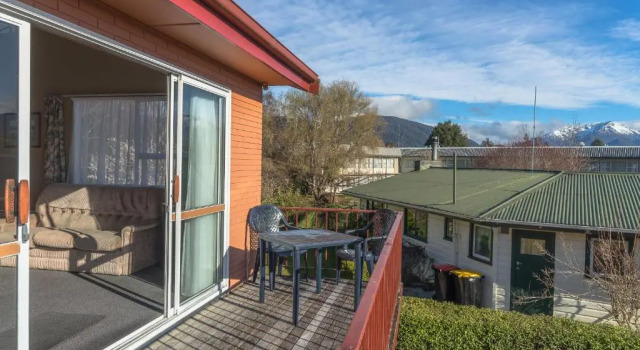 Апартаменты с 3 комнатами Red Tussock Motel