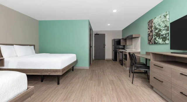 Четырёхместный номер Standard ECHO Suites Extended Stay by Wyndham Dallas Plano/Richardson