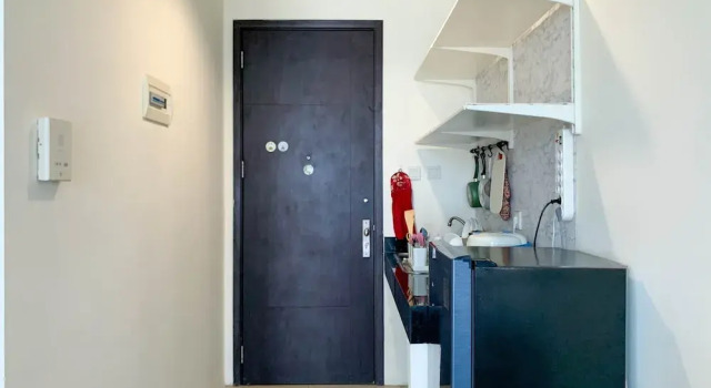 Апартаменты Deluxe с 2 комнатами с балконом 2Br Apartment With Queen Bed (Single Bed X2) At Gp Plaza